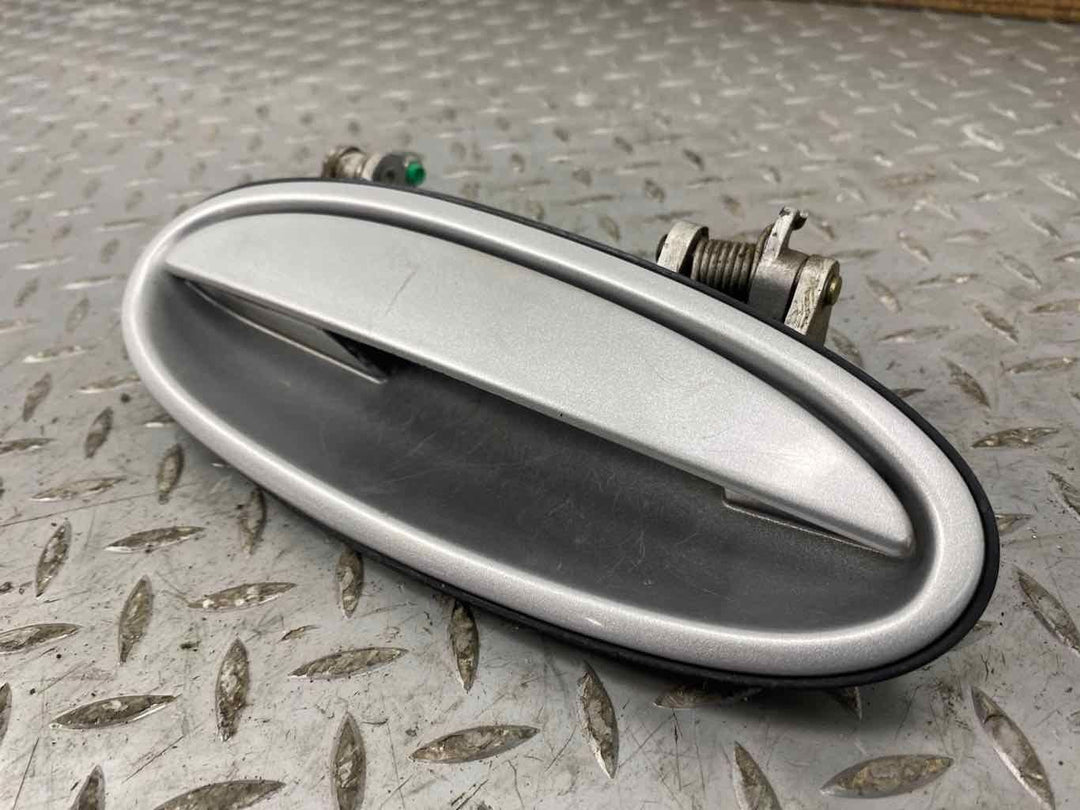 97-04 Chevy Corvette C5 Right RH Passenger Outside Door Handle (Quicksilver 12U)