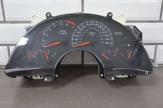 1997 chevy Camaro 5.7L V8 (LT1) OEM Speedometer Instrument Cluster 150mph