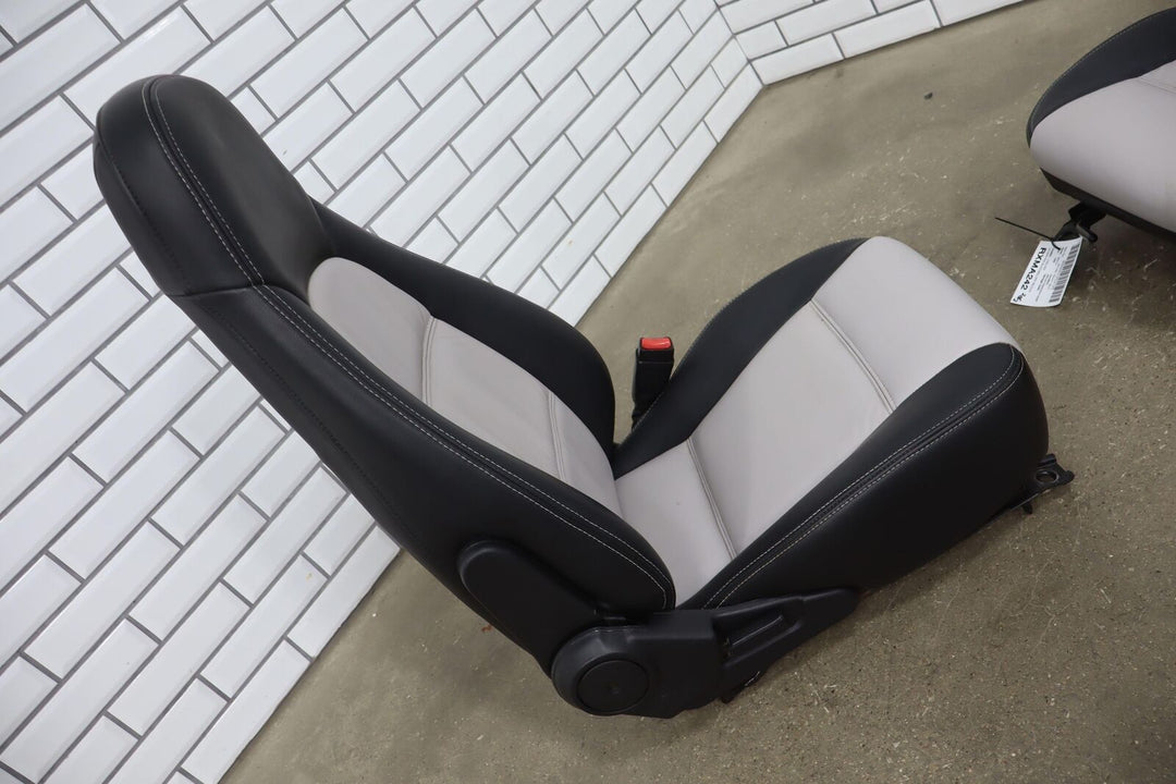 1999-2000 Mazda Miata NB Pair of Bucket Seats Manual Black/Silver *Recovered*