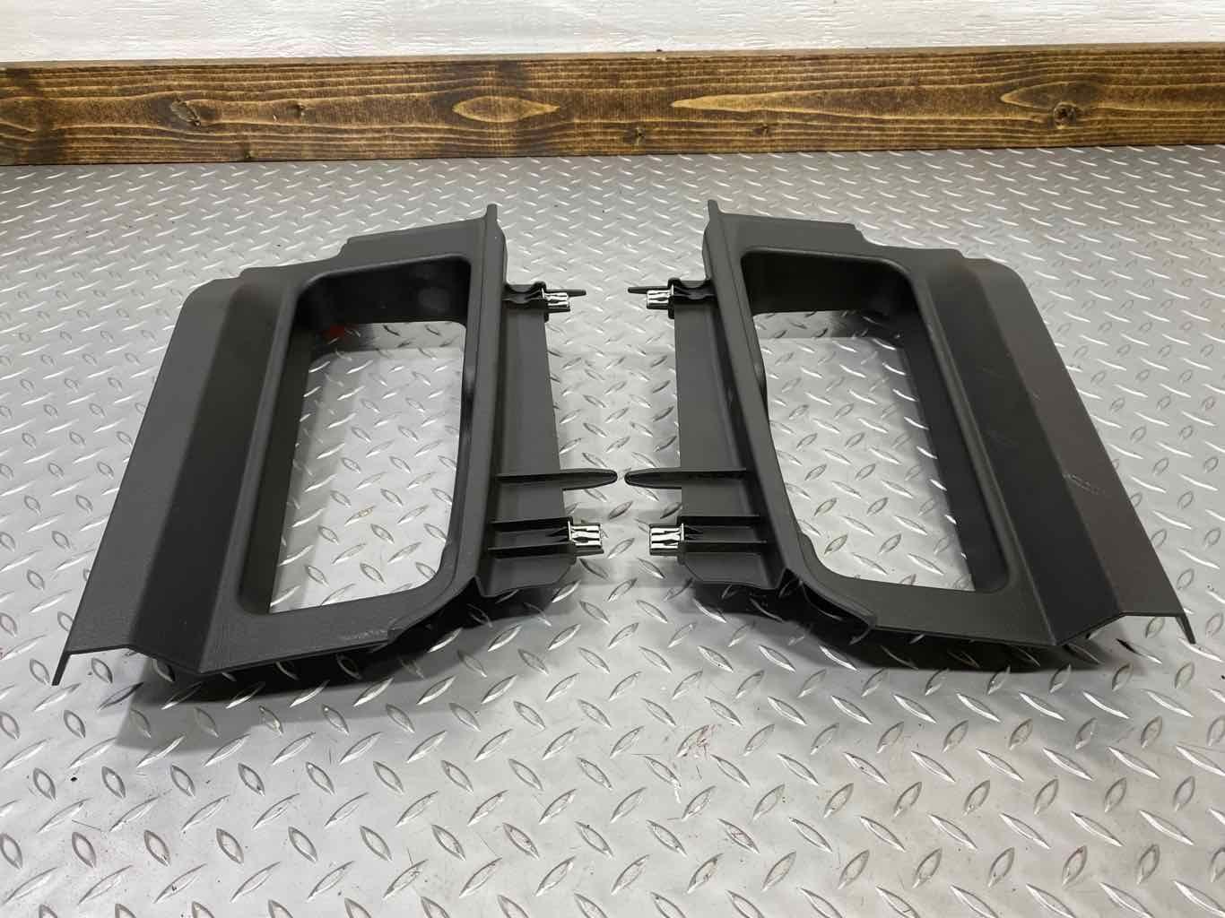 05-07 Hummer H2 SUT Pair Rear LH & RH Side Glass Window Trim Panels (Ebony 48i)