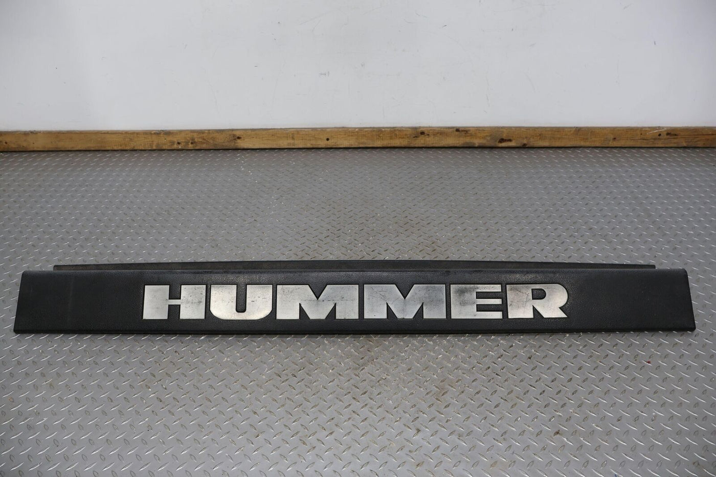 03-05 Hummer H2 REAR Center Bumper Cover Section (Black Textured) See Notes