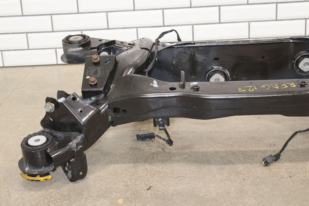 15-16 Dodge Challenger R/T Rear 6.4L Bare Undercarriage Crossmember (89K)