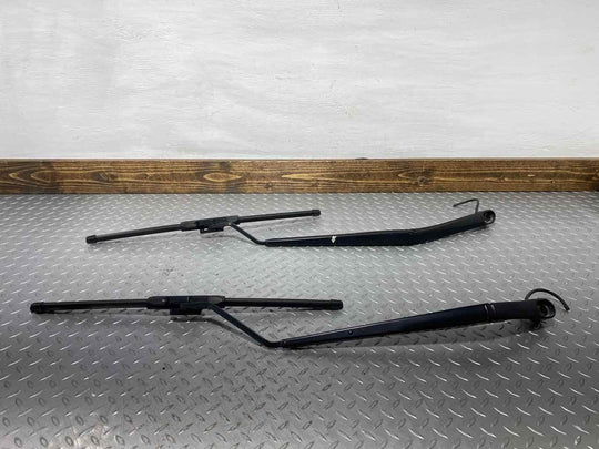 04-09 Cadillac XLR Left & Right Pair Windshield Wiper Arms W/Blades (Black)