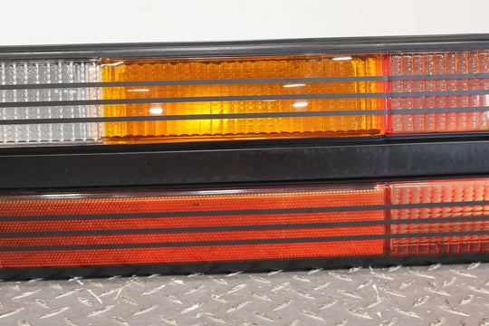 87-93 Ford Mustang GT Foxbody Right RH Tail Light Lamp (Tested) Solid Mount