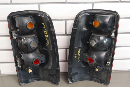 2000-2003 GMC Yukon/Tahoe/Suburban OEM Tail Light Set (Left/Right) 101k