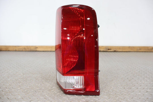 02-06 Cadillac Escalade Short WB Rear Right RH Tail Light Lamp (Tested) OEM