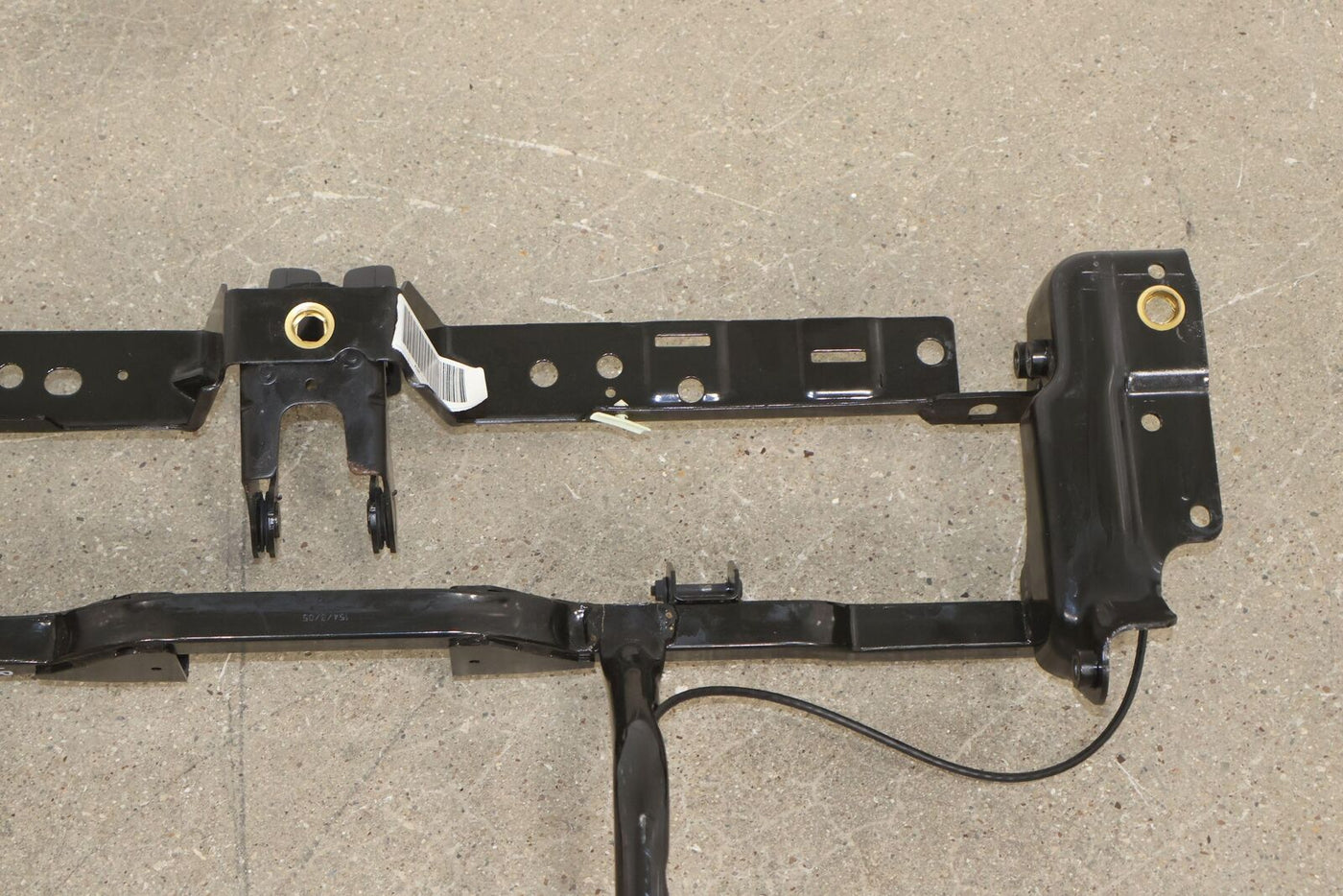 2003-2007 Hummer H2 SUV Rear 2nd Row Left LH Seat Track (Folds Properly)