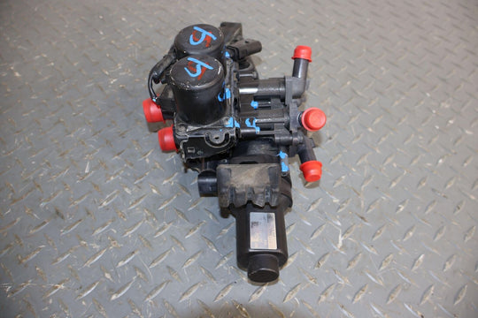 06-12 Bentley GT GTC Flying Spur Heat Exchange Valve Water Pump (3D2959617B)