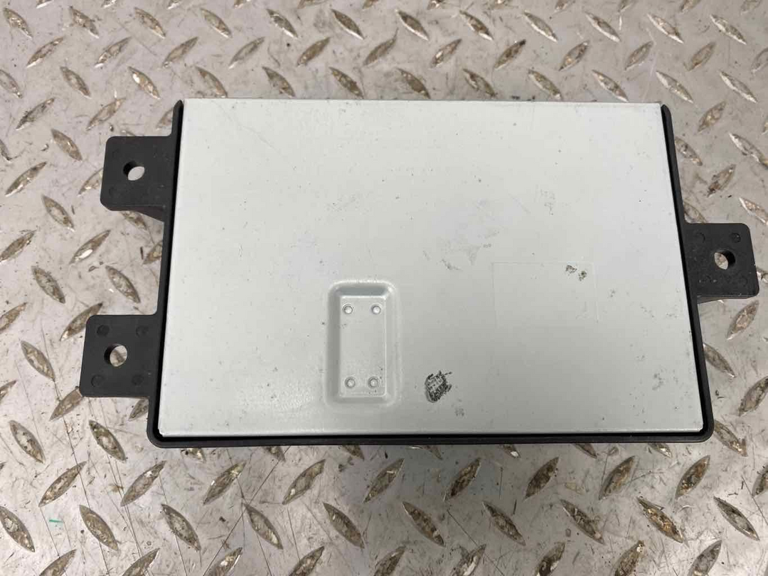 2016 Chevy Camaro Equinox OnStar Communication Control Module (84022547) UE1-RH