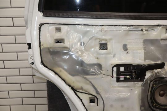 00-06 Chevy Tahoe / Yukon Left Rear Door (Summit White 50U) See Photos