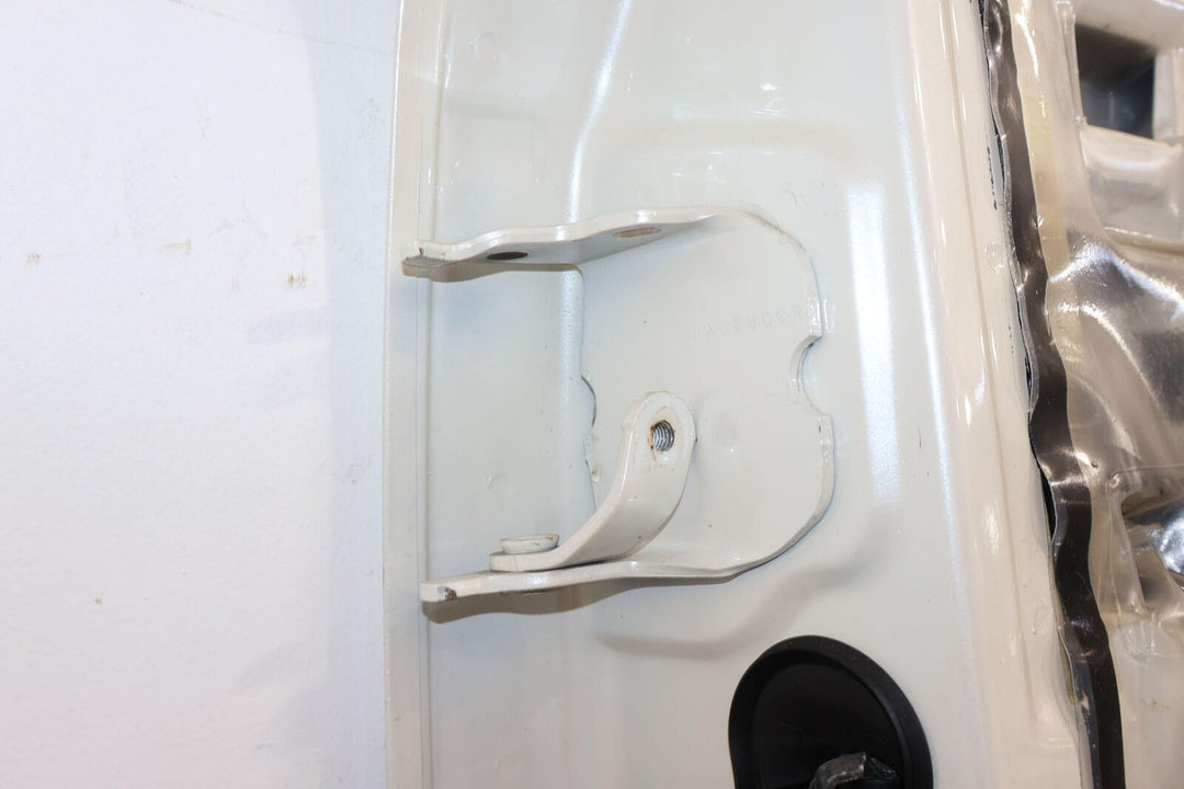 02-06 Cadillac Escalade EXT Pickup Right Left Door W/ Glass (White Diamond 98U)