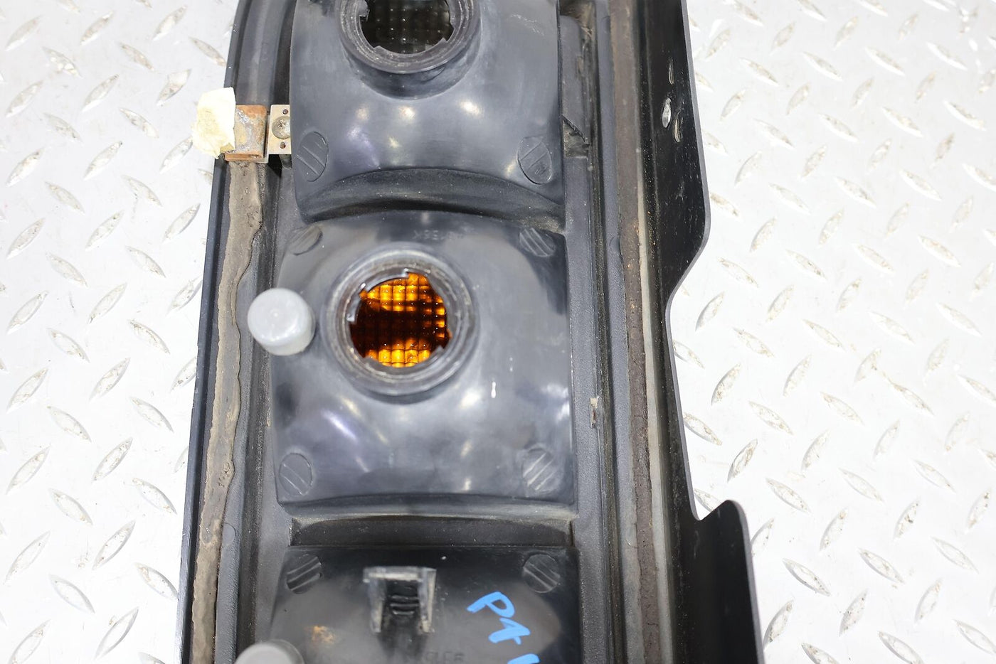 03-04 Hummer H2 Left LH Driver Tail Light Tail Lamp (Body Mounted) OEM Tested