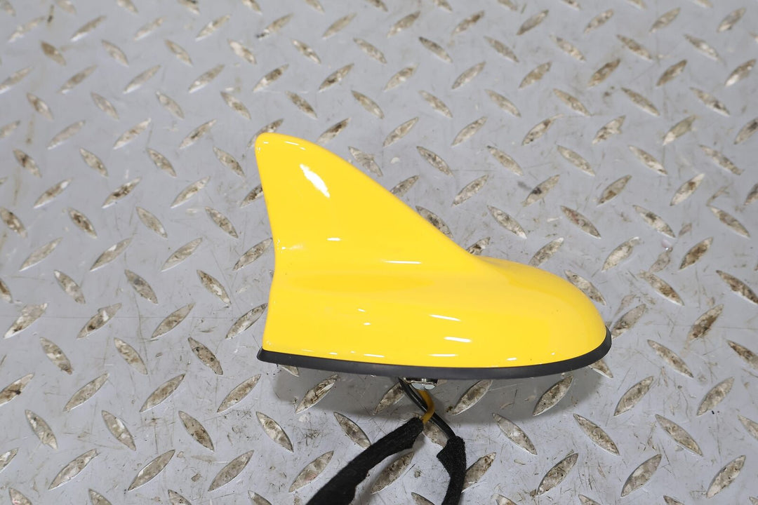 15-22 Dodge Challenger Hellcat Roof Mounted Shark Fin Antenna -Yellow Jacket PY4