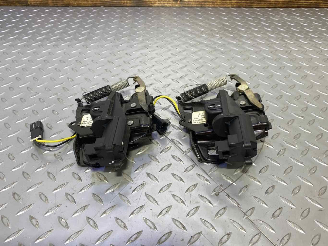 97-04 Chevy Corvette C5 Pair Left & Right Hatch Lift Gate Latches (Tested)