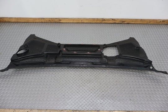 04-12 Bentley Continental GT GTC Front Center Cowl Vent Panel Black Broken Latch