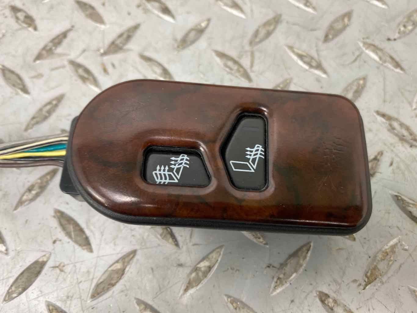 03-07 Hummer H2 Passenger Right Front Heated Seat Switch (Woodgrain/Ebony)Tested