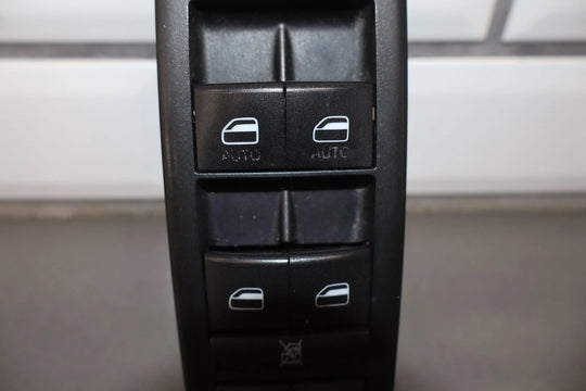 47403931