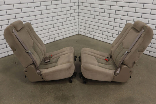 2001-2006 Chevy Tahoe/Yukon Cloth 3rd Row Seat (Neutral) See Photos