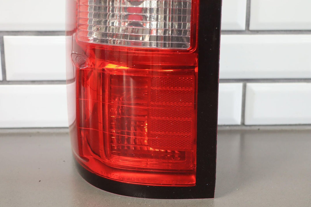 2014-2015 GMC Sierra Driver Left LH Tail Light Tail Lamp OEM