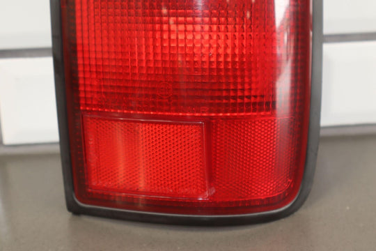 91-98 Toyota Land Cruiser Base 96-98 LX450 RH Right Passenger Rear Tail Light