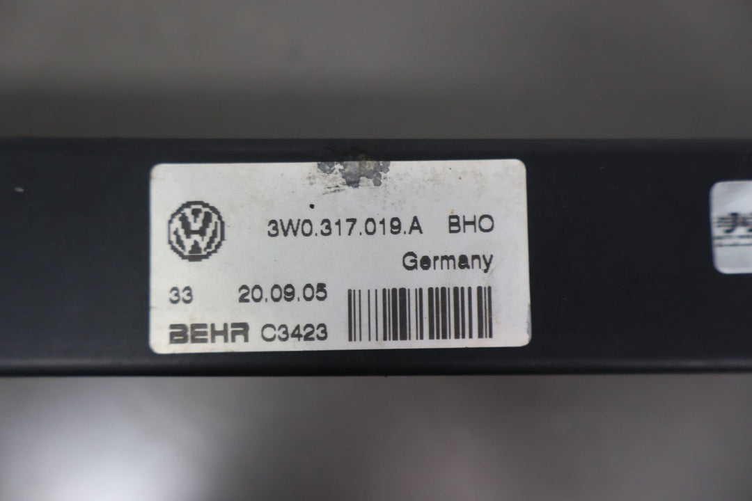47400128