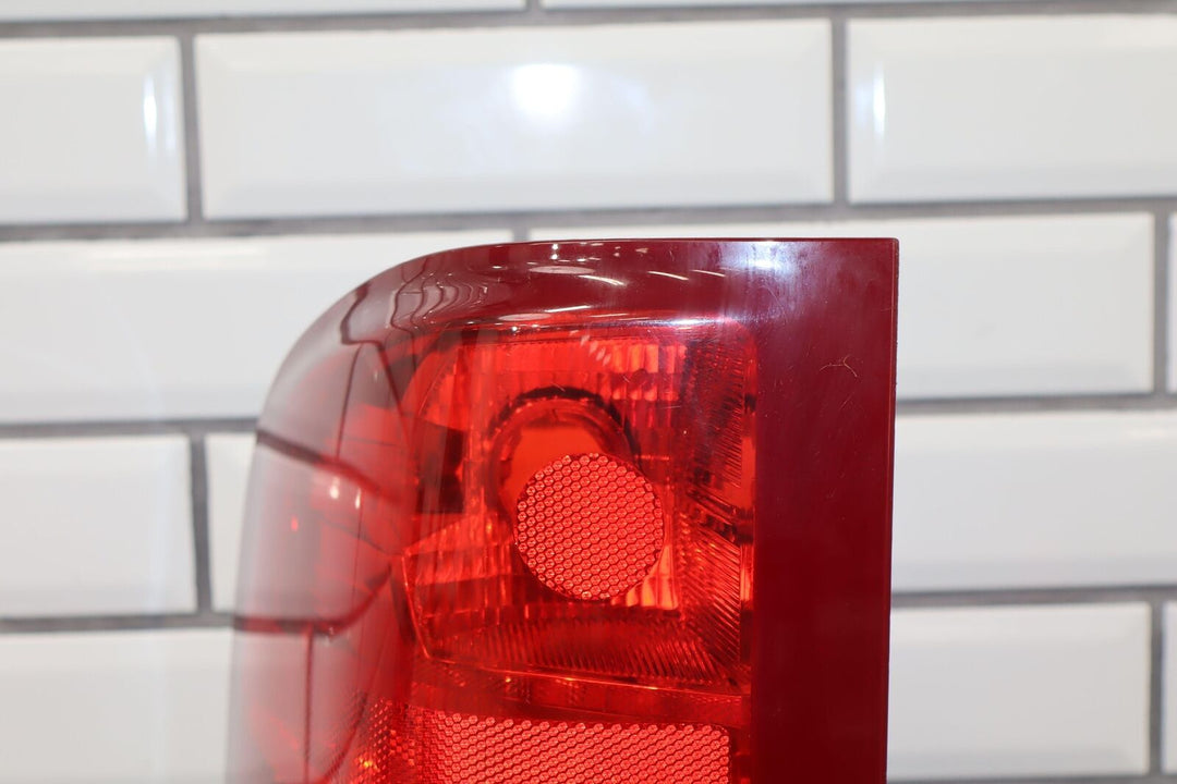 07-13 Chevy Silverado Driver Left OEM Tail Light Tail Lamp Assembly