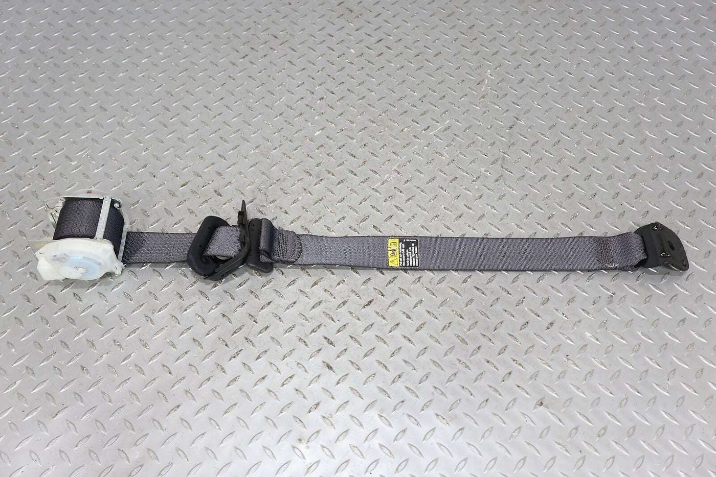 03-07 Hummer H2 Left LH Driver Rear Seat Belt Retractor (Ebony 48i) Tested