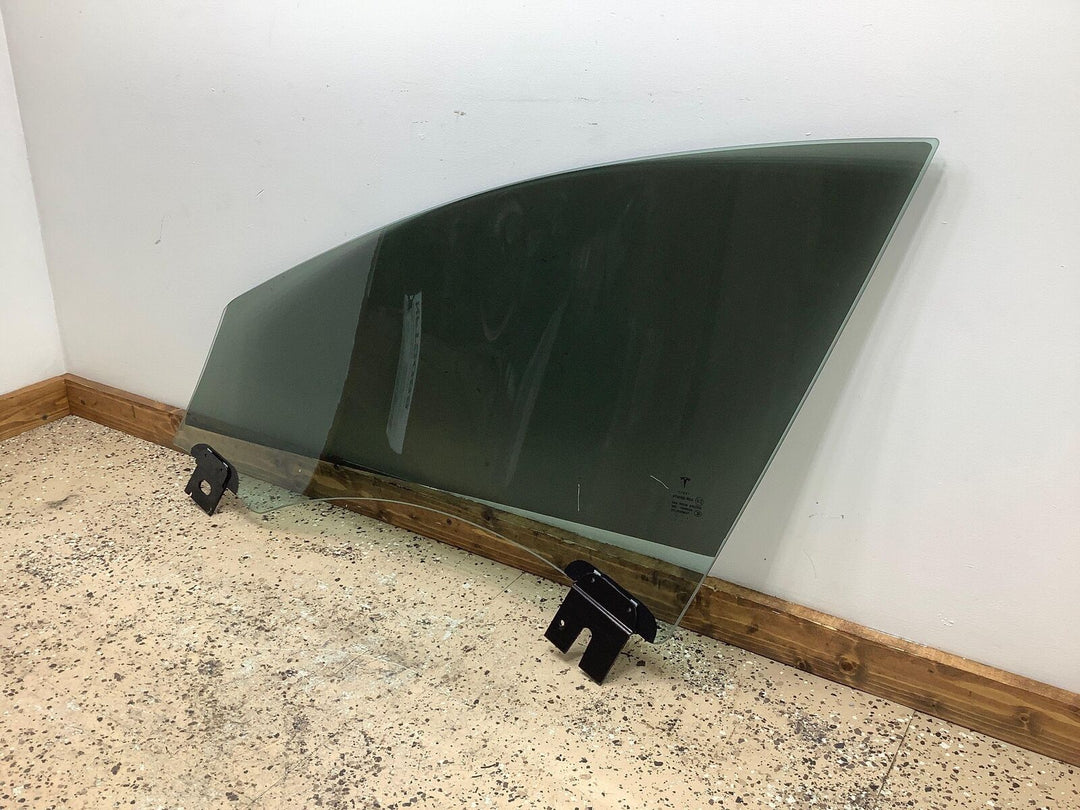 12-15 Tesla Model S FRONT Right RH Passenger Door Window Glass (Self Tint)