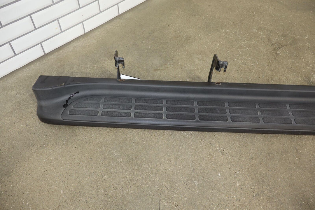 05-06 GMC Yukon XL / Suburban Black Textured OEM Running Board Set Left/Right