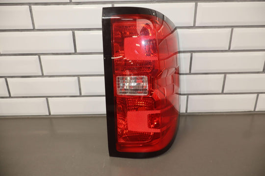 2014-2015 Chevy Silverado Passenger Right Tail Light Tail Lamp OEM