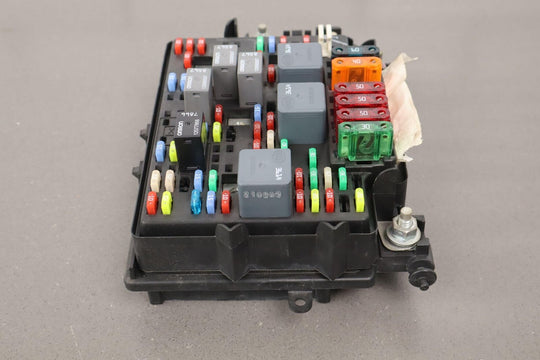 01-02 Chevy GMC 2500HD 6.6L LB7 Duramax Underhood Engine Fuse Box 15328827