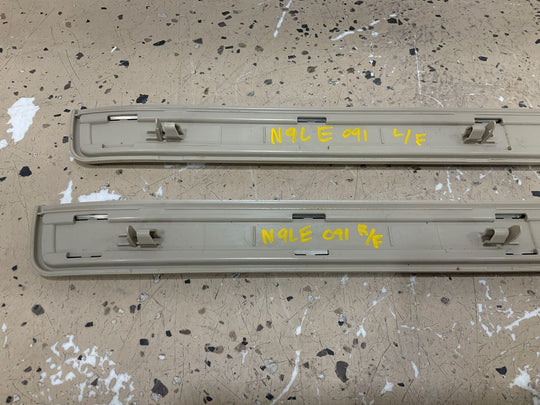 05-09 Lexus GX470 Pair LH & RH FRONT Door Sill Plates OEM (Ivory LH00)