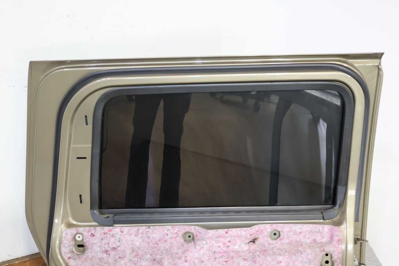 05-09 Hummer H2 SUT Left LH Driver Rear Door W/Glass (Desert Sand 18U) See Notes