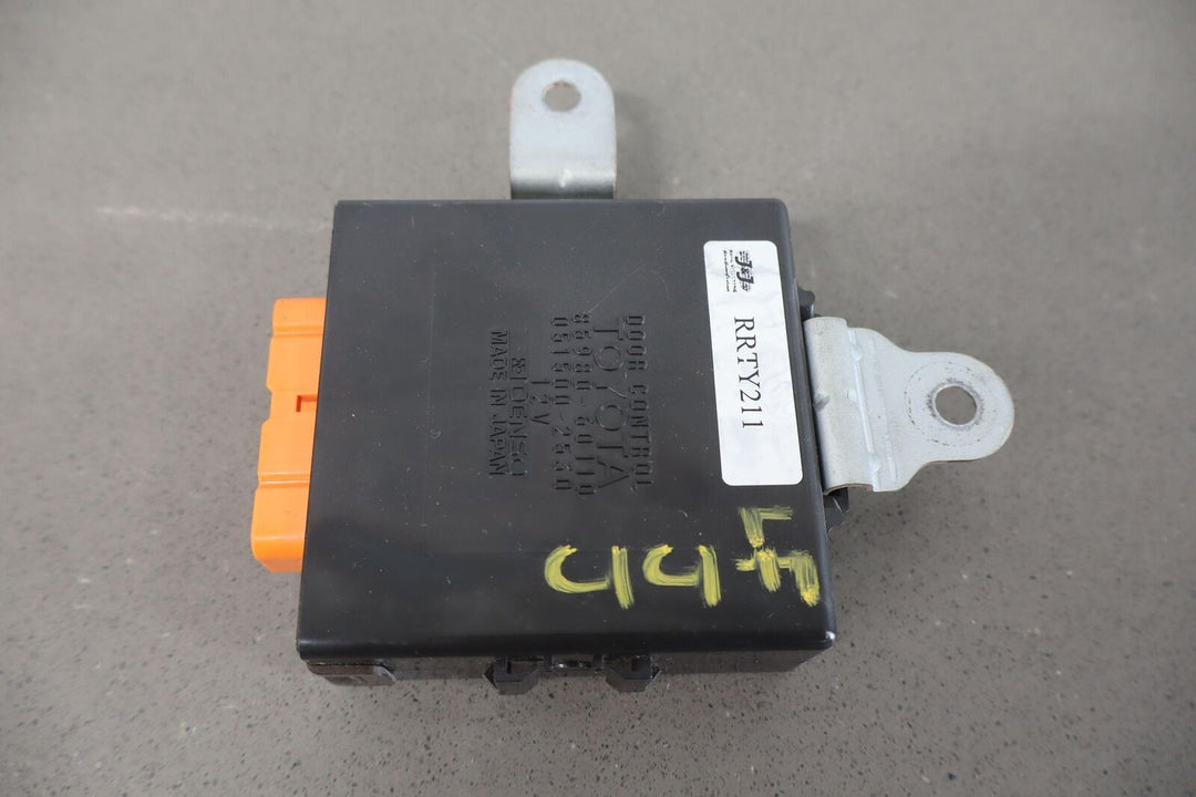 93-94 Toyota Land Cruiser LH Left Driver Door Control Module Relay 85980-60110