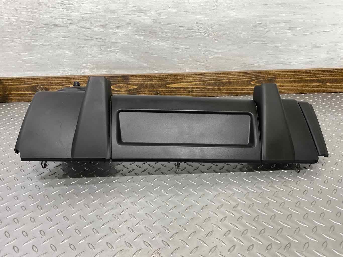 03-07 Hummer H2 Passenger Right RH Dash Mounted AC Vent (Black Bezel) See Notes