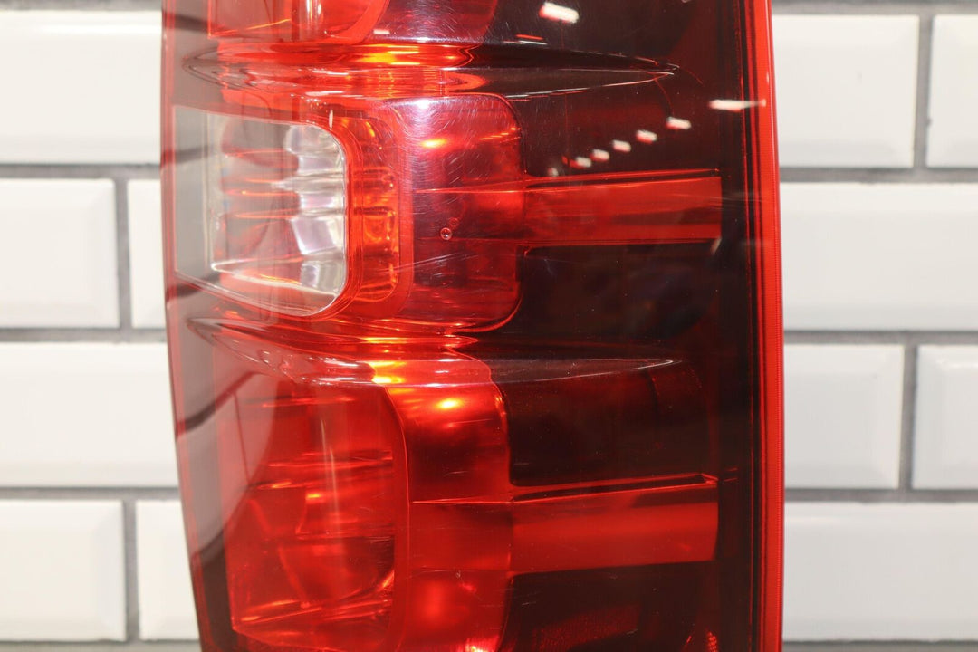 07-14 Tahoe (Non-Hybrid) Suburban Right Passenger Tail Light Lamp Lens Tested