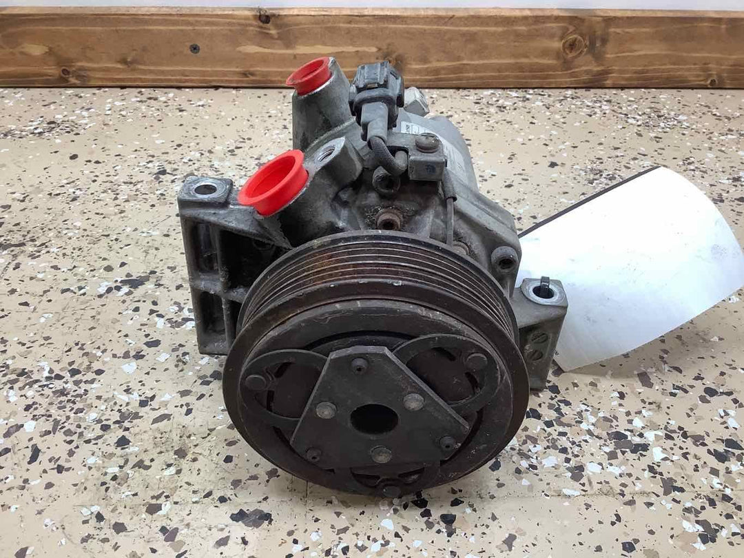 14-16 Nissan Juke A/C Air Compressor With Clutch ( See Notes )