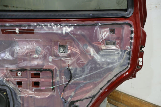 02-06 Cadillac Escalade Short WB Rear Right Door W/Privacy Glass (Redfire 72U)