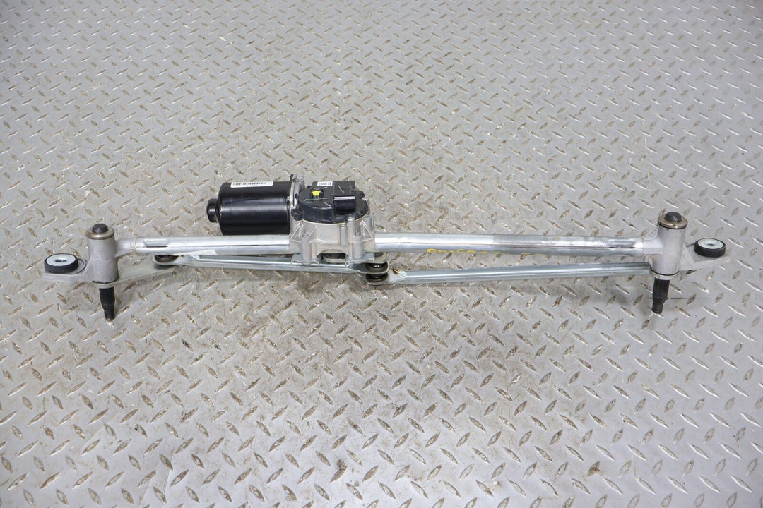 21-22 Ford Mustang GT Coupe Windshield Wiper Transmission W/ Motor (Tested)