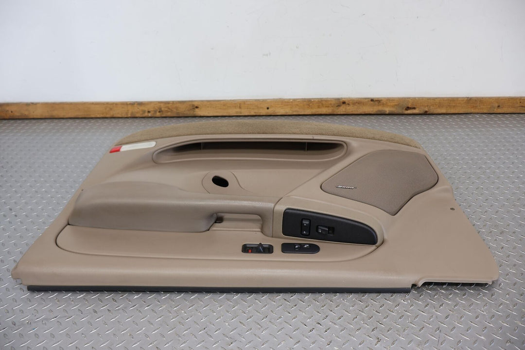 03-06 Silverado/Tahoe/Suburban Front Right RH Door Trim Panel (Med Neutral 522)