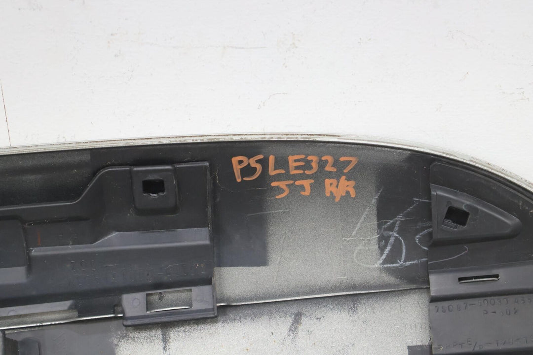 03-07 Lexus GX470 Rear Right Quarter Flare Moulding (Silver Pine Metallic 1F0)