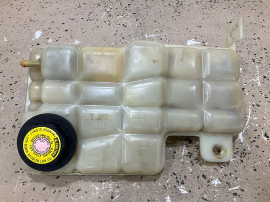 93-96 Cadillac Fleetwood Engine Coolant Recovery Bottle Reservoir W/ Lid OEM