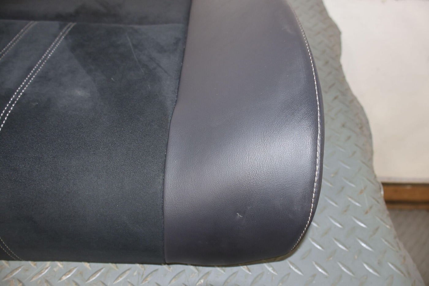 18-19 Lexus LC500 Rear Interior Leather/Suede Seat Bottom (Black FA20) Photos