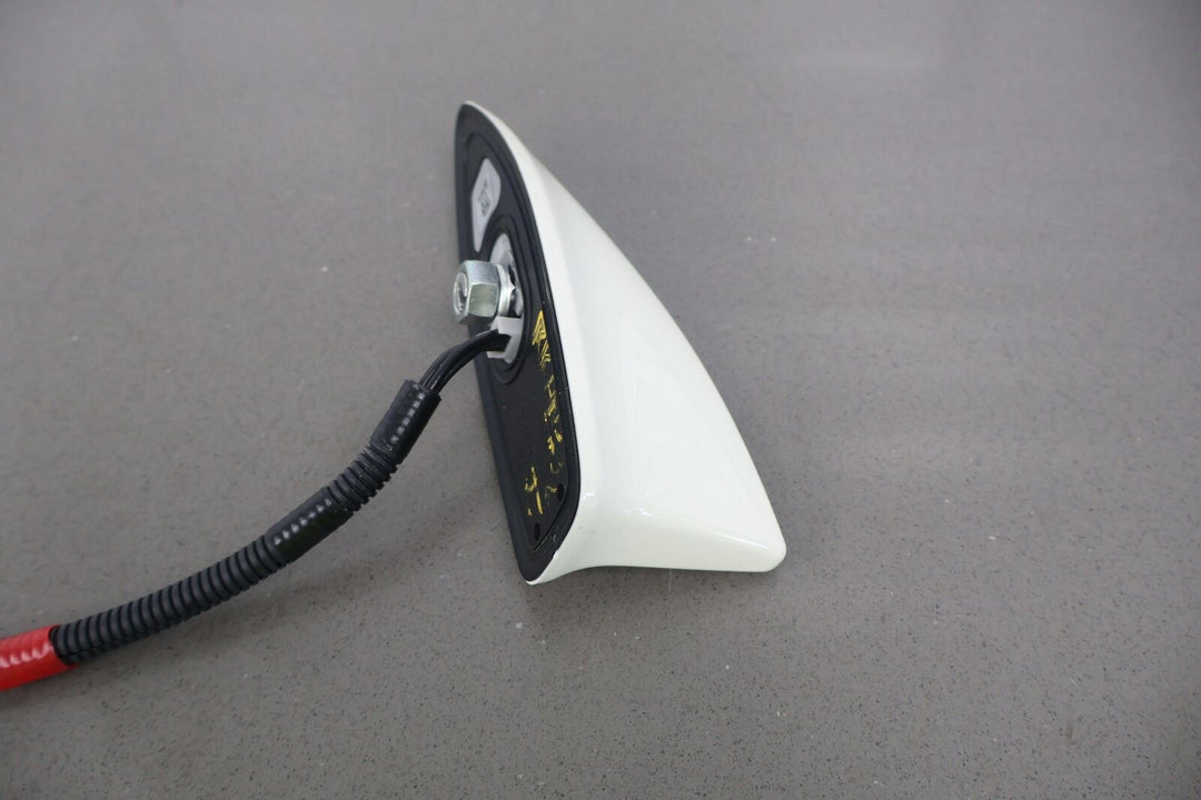 17-21 Honda Civic Type R FK8 Shark Fin OEM Radio Antenna (Champion White WZ)