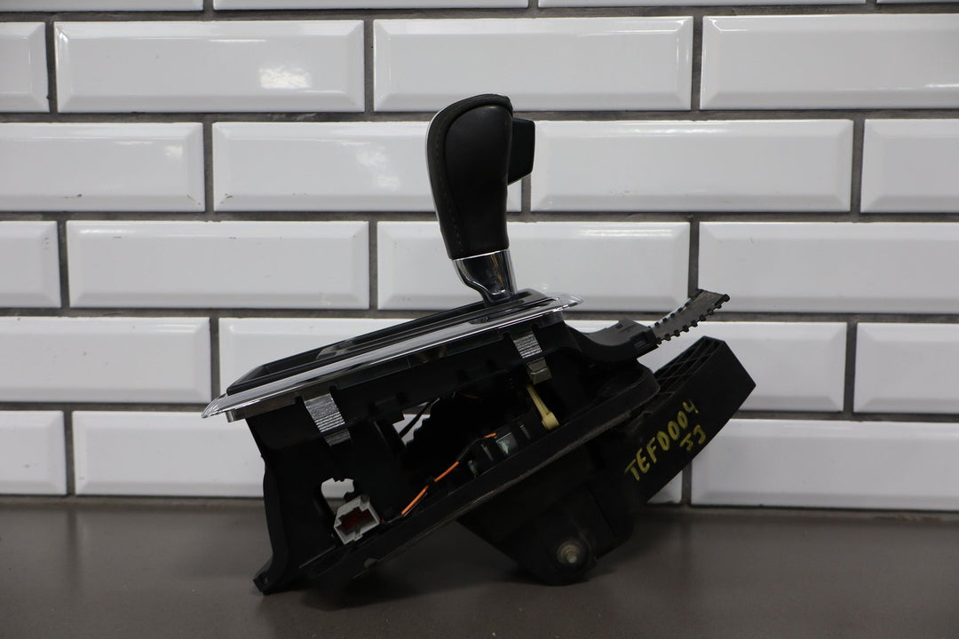 13-14 FORD MUSTANG AUTO AUTOMATIC FLOOR GEAR SHIFT SHIFTER
