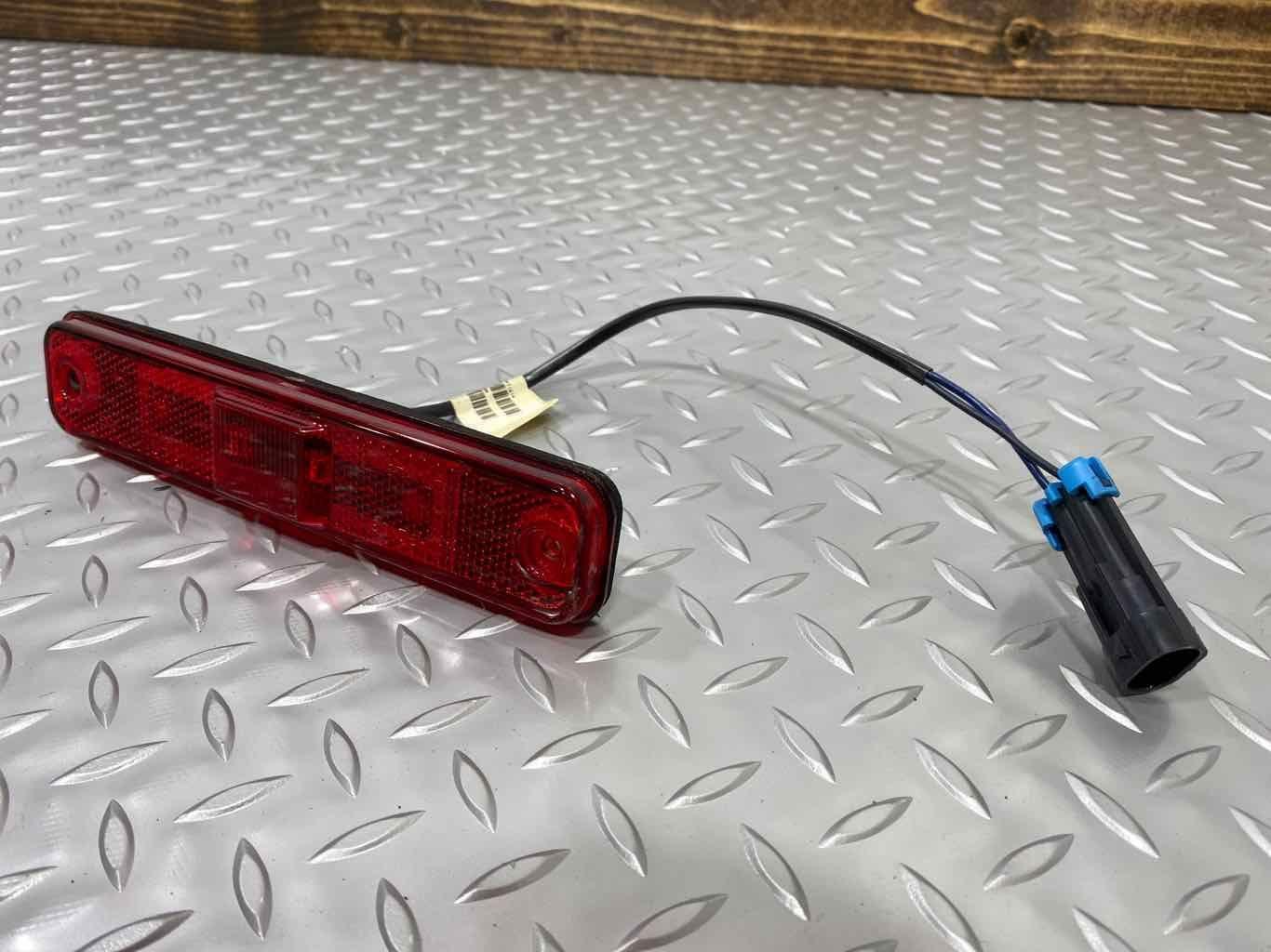 03-09 Hummer H2 Left LH Rear Red LED Side Marker Light/Lamp OEM Tested