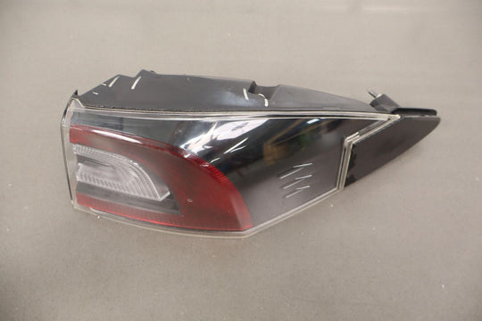 2012-2020 Tesla Model S Right RH (Quarter Mounted) Tail Light (6005919-00-E)