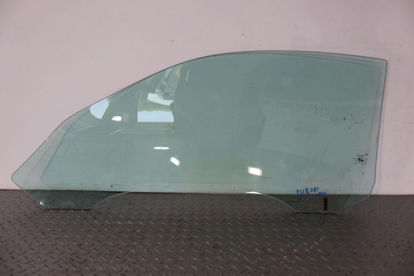 97-04 Chevy Corvette C5 Right RH Passenger Door Window Glass (Glass Only)