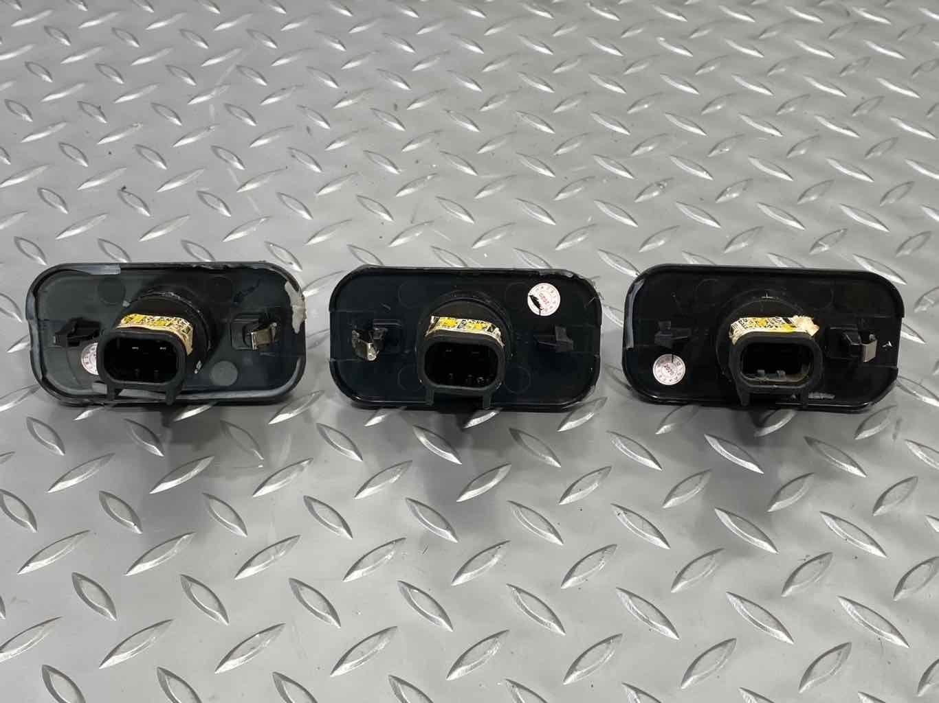 03-09 Hummer H2 Front Amber Roof Clearance Lights (Set of 3) OEM TINTED