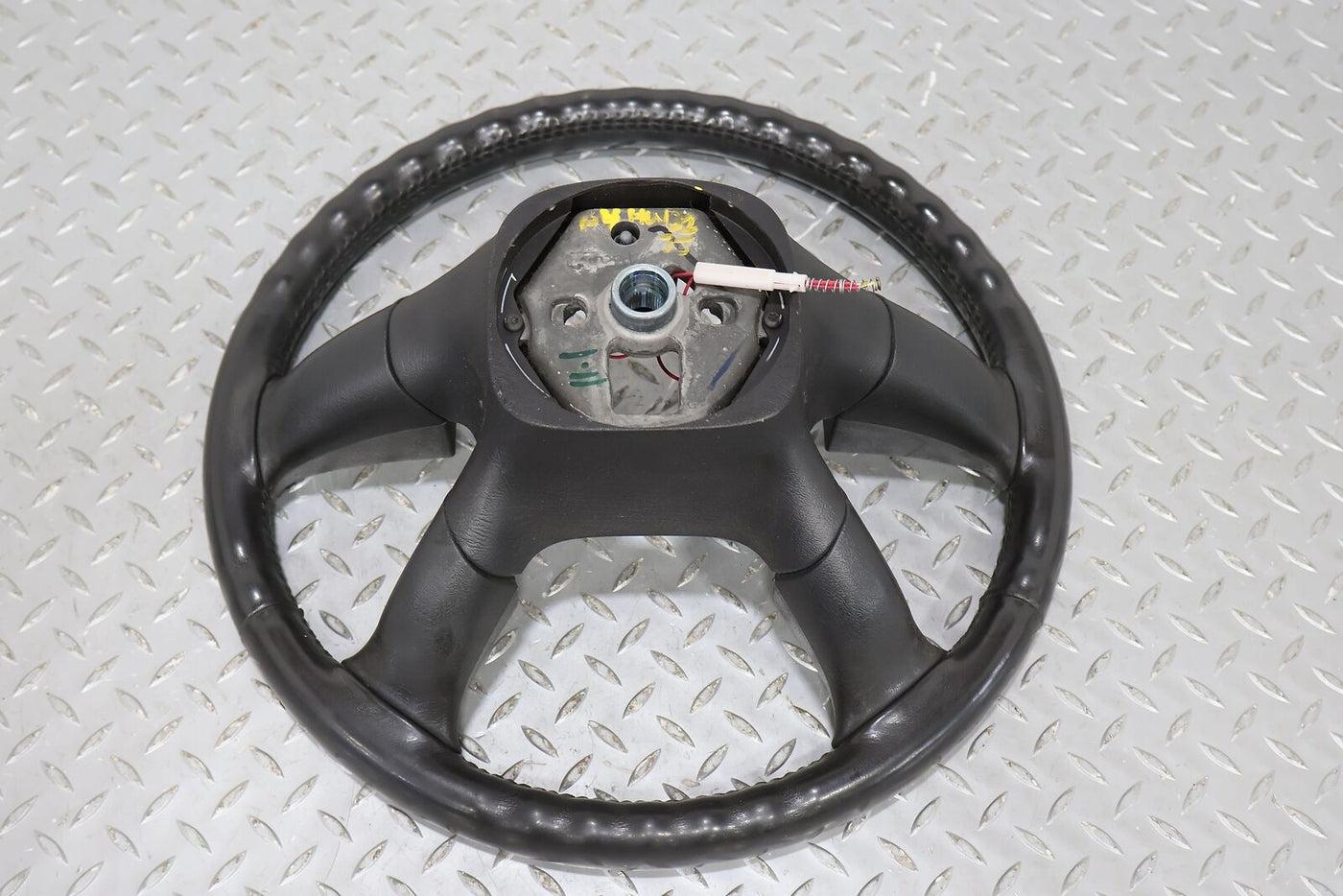 03-07 Hummer H2 OEM Leather Steering Wheel (Ebony 19I) See Notes